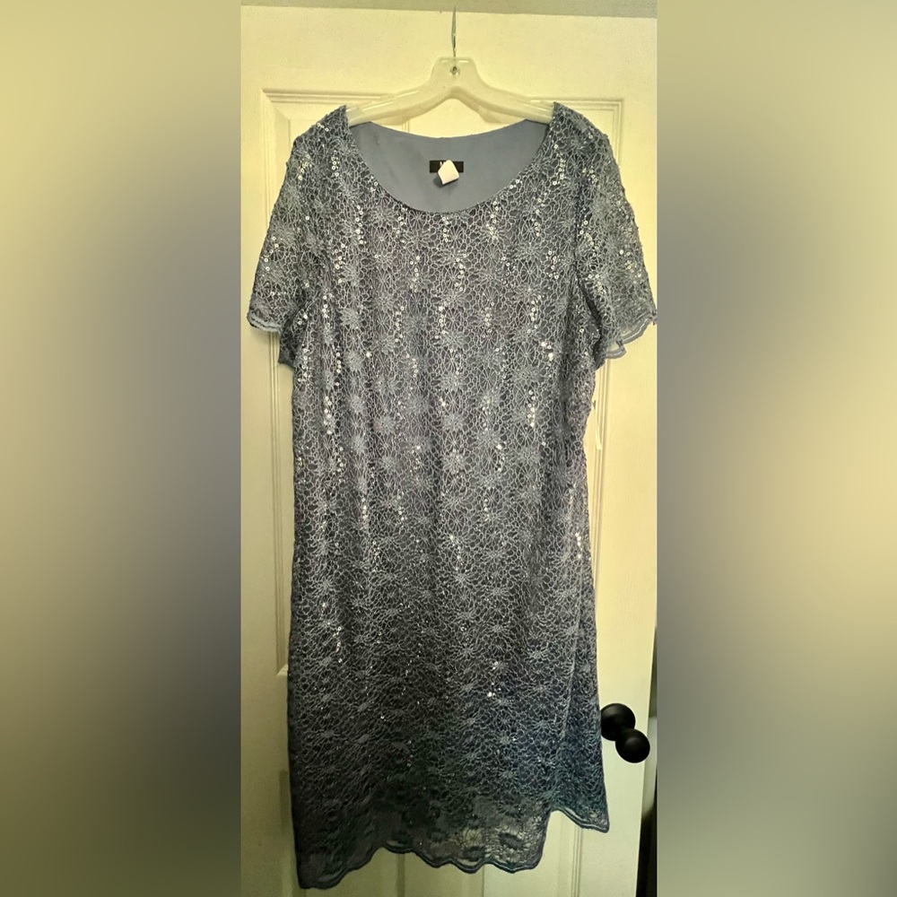 Elegant Blue Lace Dress